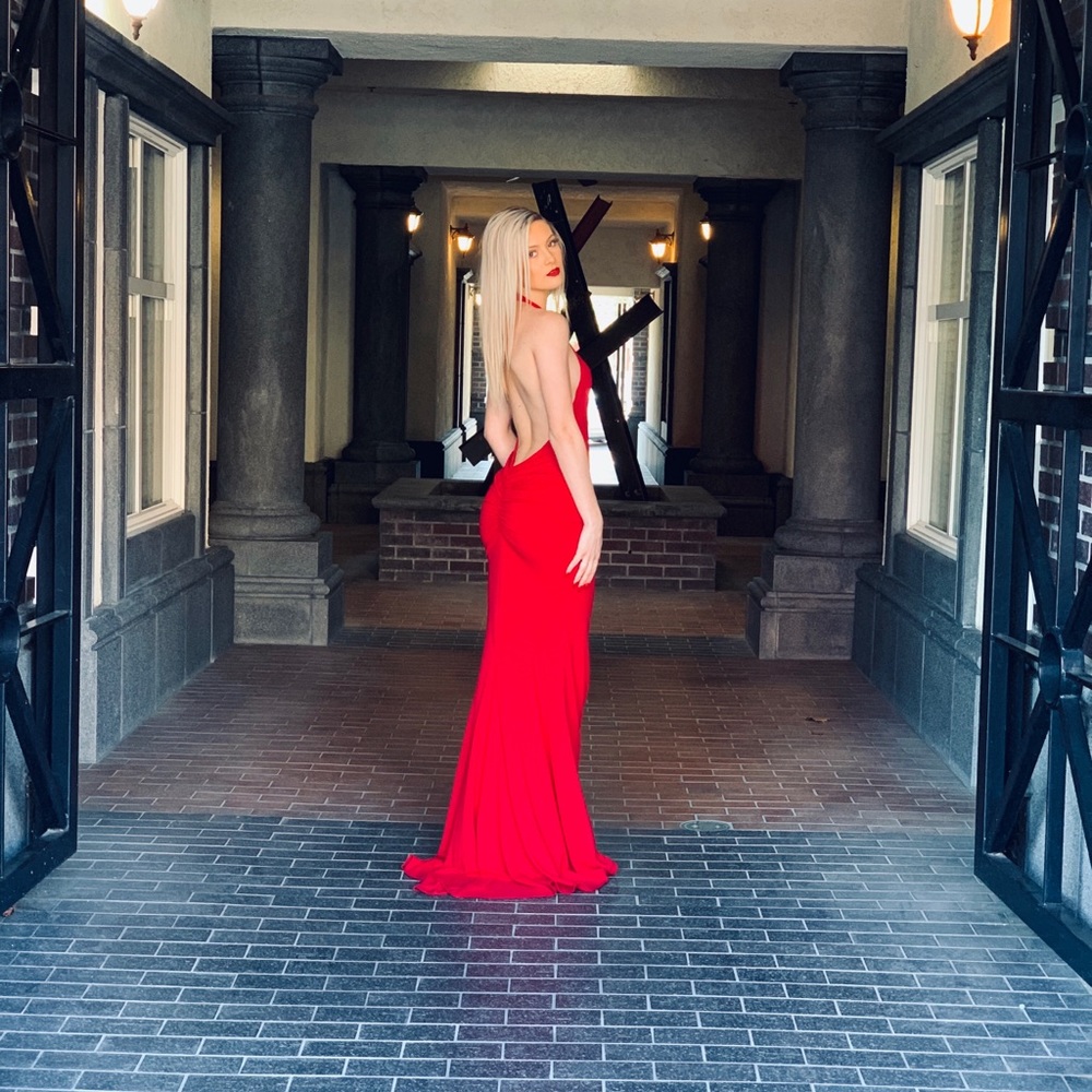 Red prom dress!!